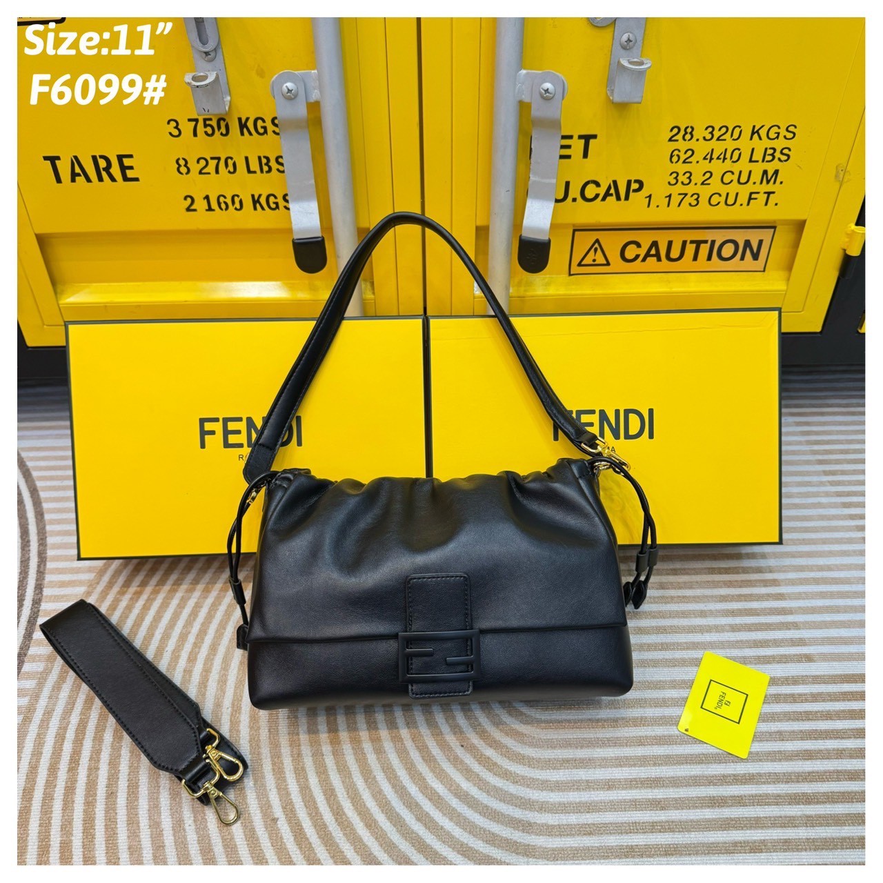 FENDI Mamma Baguette Bag กระเป๋าสะพายทรงสวย ดีไซน์เรียบง่ายคลาสสิค หรู ดูผู้ดี รูปทรงใช้งานง่าย หนังสวยสัมผัสนุ่ม ใหม่ล่าสุด รุ่นลิมิเต็ดที่สาวๆตามหา ภายในโล่งกว้าง เสิร์ฟให้ในราคาน่ารักๆ