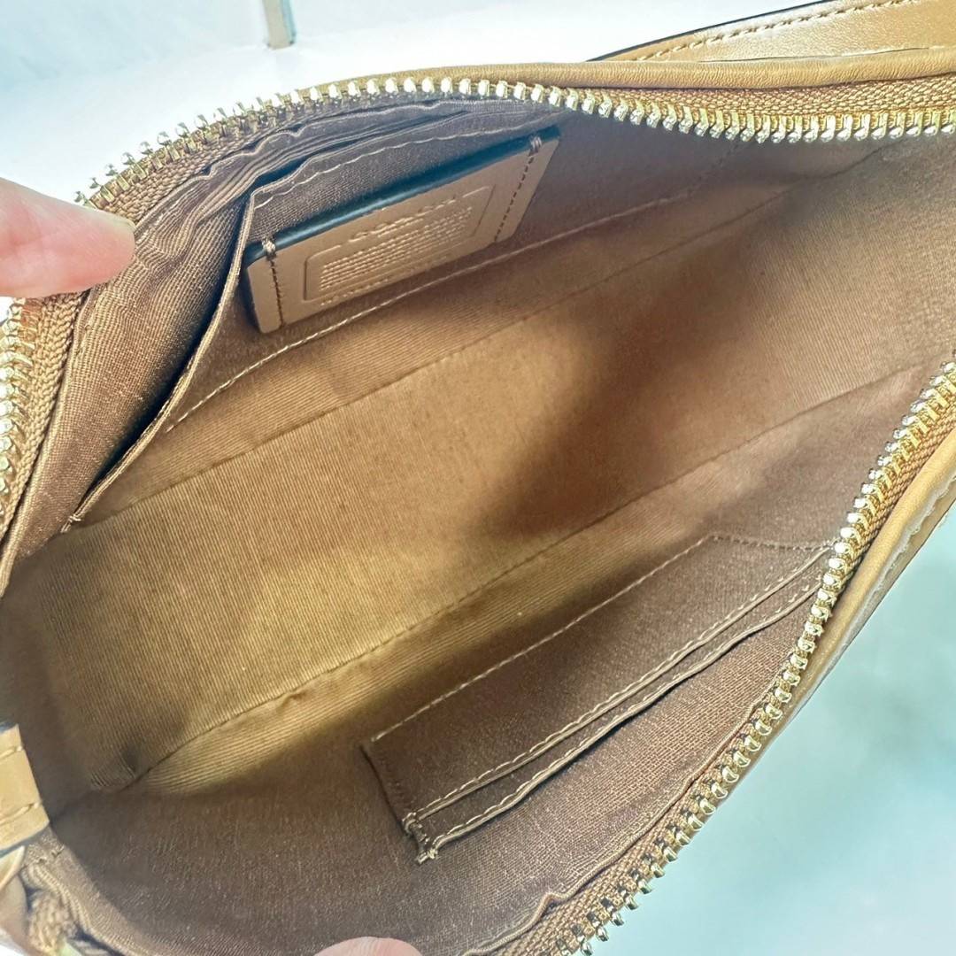 COACH TERI SHOULDER BAG (CR350) กระเป๋าทรงโฮโบ ทรงพอชดีไซน์ใหม่ เกรดท็อปออริ 1:1 สลับแท้ ใช้งานต่างประเทศได้