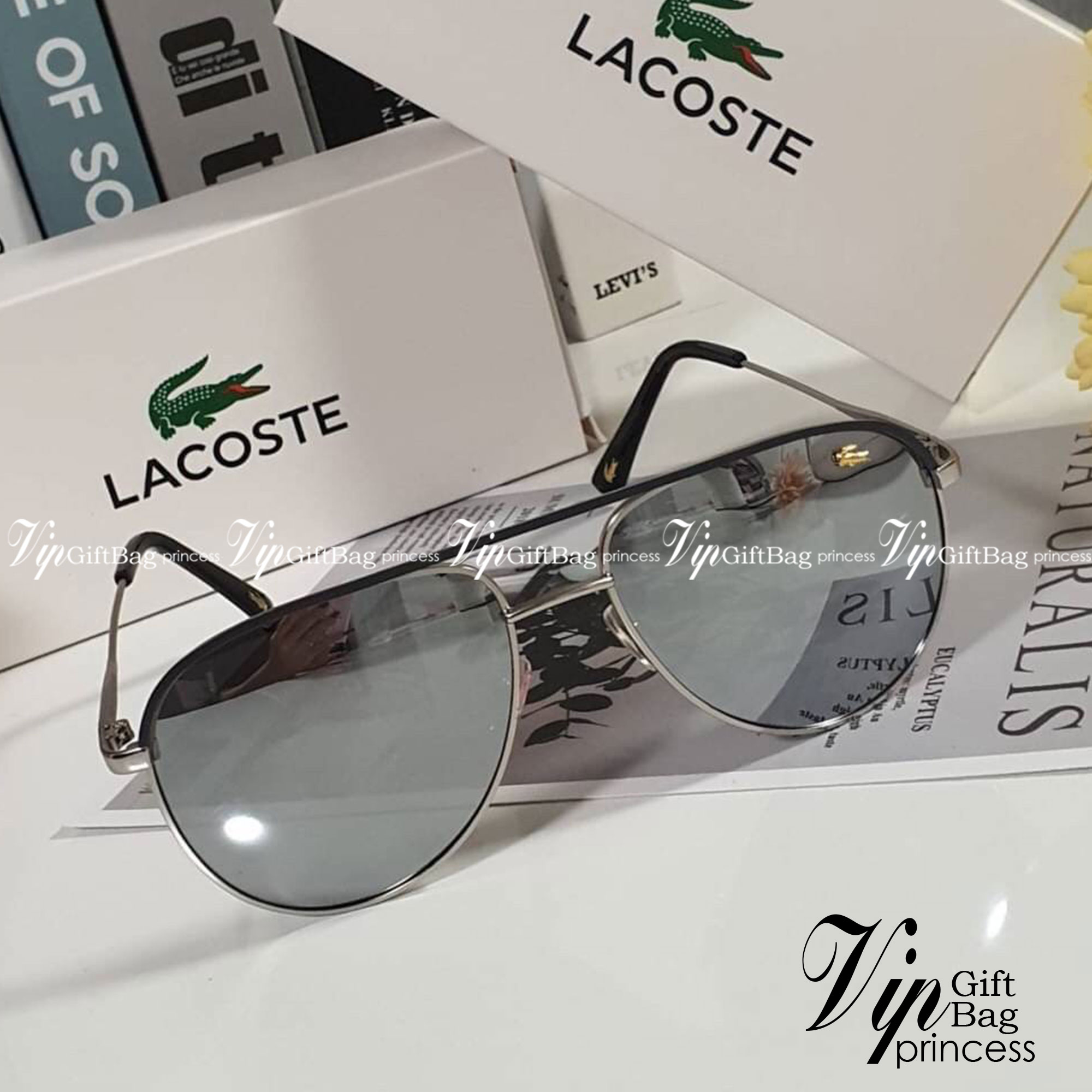 รุ่นยอดฮิตที่เคยขายดีติดอันดับ ของมันต้องมี กับแว่นตา LACOSTE SUNGLASSES แว่นตากันแดด แฟชั่นดีไซน์คลาสสิก สวยสะดุดตา มาพร้อมกล่องแว่นและกล่องกระดาษแบรนด์ ในราคาสบายกระเป๋า สวยหรู ดีไซน์สะดุดตา ห้ามพลาดค่ะ