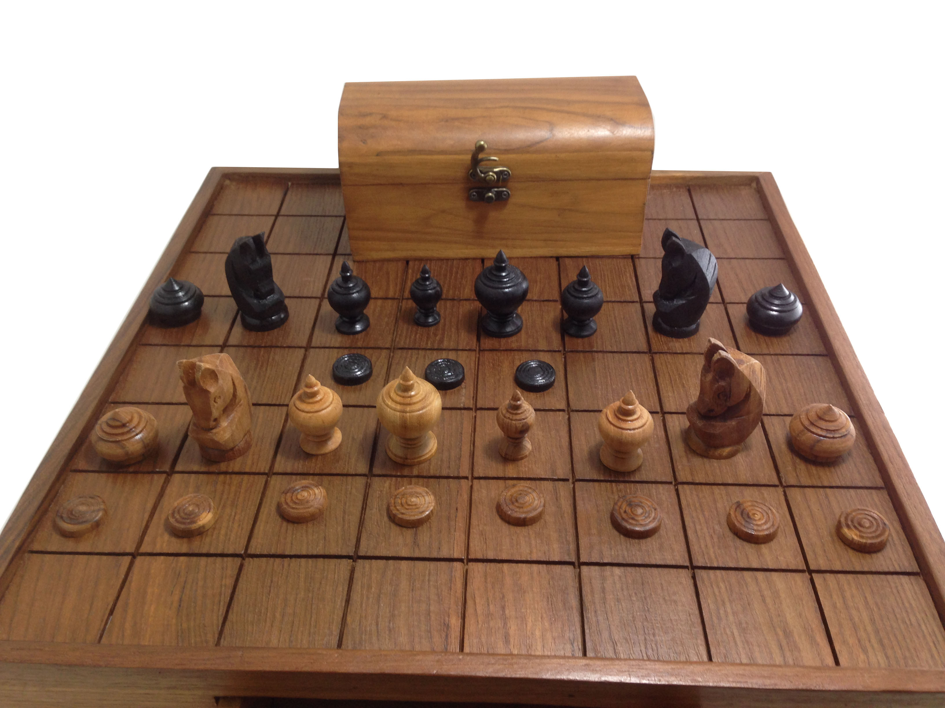 ชุดหมากรุกไทยไม้สักพร้อมกล่องไม้สักและกระดานไม้สักเซาะร่องมีลิ้นชัก