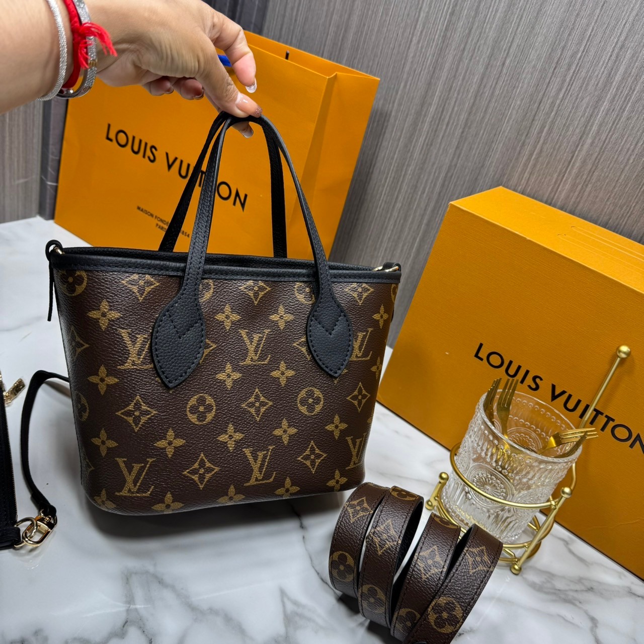 เกรดเทพ Top ORI | LV Neverfull Bandoulière Inside Out BB Bag กระเป๋าทรงโท้ทไซส์เล็ก พร้อมใบลูก กลับใช้งานได้ 2 ด้าน เกรดดีสุด หนังแท้ แคนวาสแท้