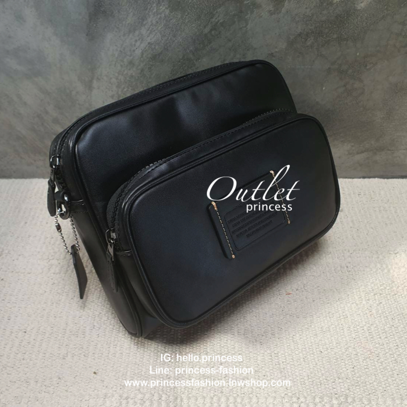 COACH Academy Sport Crossbody Bag กระเป๋าสะพาย crossbody สำหรับคุณผู้ชาย วัสดุหนัง ขนาดกำลังดี แบ่งช่องใช้งานเป็นสัดส่วน ทั้งภายนอก และภายใน ใส่ wallet ยาว mini iPad และของใช้ได้จุ กเานหลังมีอีก 1 ช่อง พร้อมสายสะพายยาว style sport ปรับได้ค่ะ