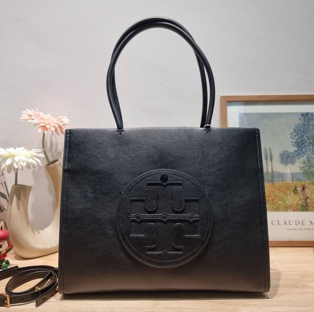TORY BURCH ECO ELLA TOTE BAG / TORY TOTE BAG พร้อมส่ง 3 สี กระเป๋าสะพายทรงโท้ท ขนาดกำลังสวย จุของได้เต็มที่ รูปทรงคลาสสิคชวนใช้ โดดเด่นด้วย patch โลโก้ คอลเลคชั่นน้องใหม่ ส่งมาให้สาวๆได้ใจฟูอีกหนึ่งไอเท็ม