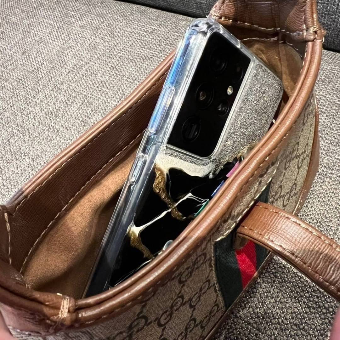 GUCCI Jackie 1961 Mini Hobo Bag GC MULTI BAG น้องคนสวย ใบเล็กแต่สุดว้าว กระเป๋าถือ/สะพายข้างวีไอพี พรีเมี้ยมกิ๊ฟที่จะทำให้หลงรักกันไปแบบสุดๆ น้องน่ารักมีดีเทลแฝงความหรูในตัว วัสดุหนังแคนวาสทนทาน อยู่ทรง ปากกระเป๋ามีตัวล็อค ภายในเป็นช่องโล่ง มีช่องใส่บัตรภ