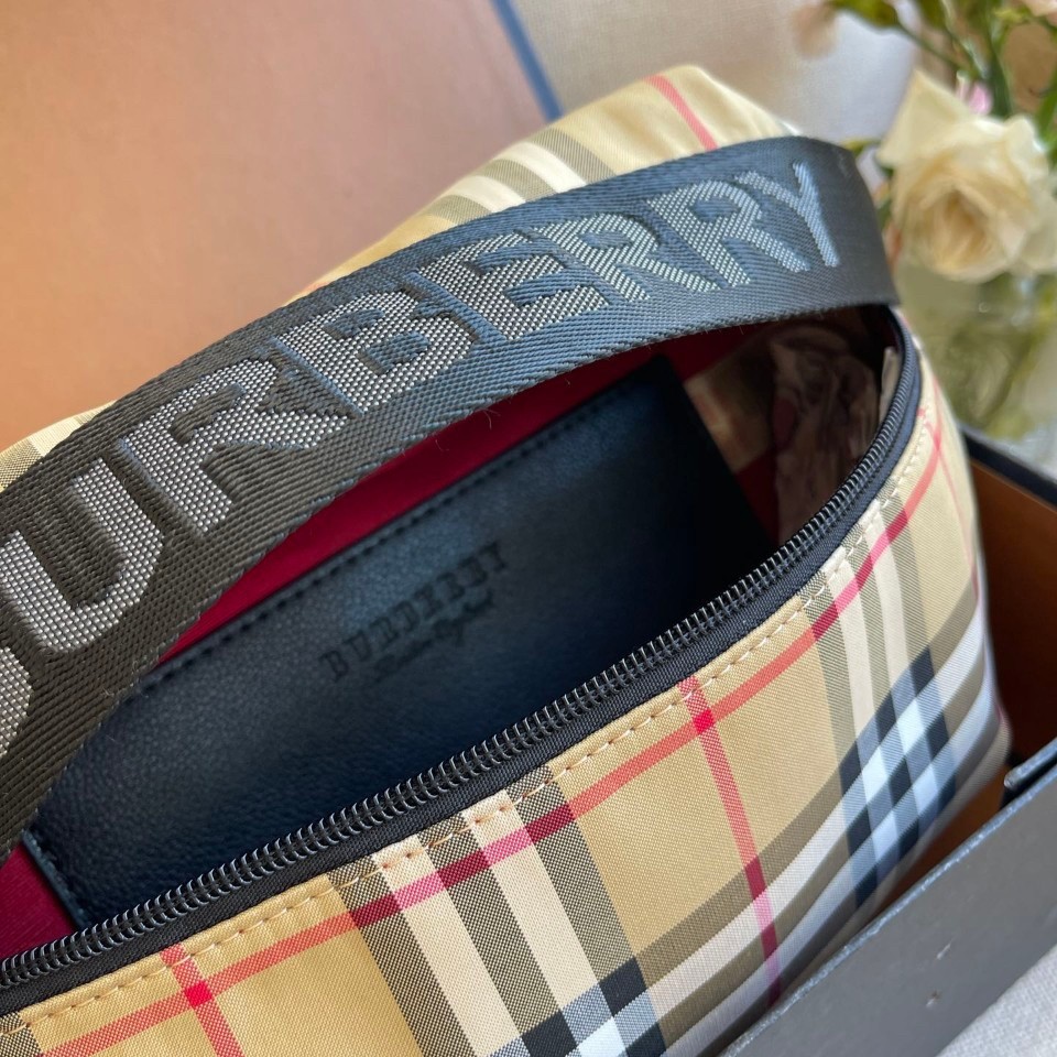Burberry Vintage Check Sonny Belt Bag / BURBERRY FRAGRANCES BELT BAG กระเป๋าคาดเอว คาดอกแบบ UNISEX ใช้ได้ทุกเพศ ลายวินเทจตามแบบฉบับของแบรนด์
