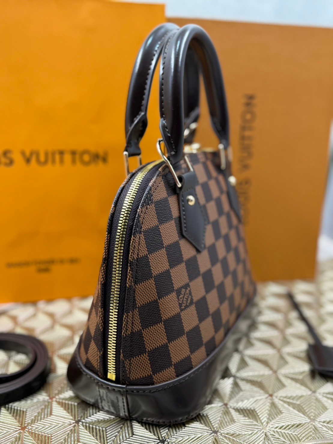 LV Alma BB Damier Ebene Handbag กระเป๋าถือสะพาย เกรดออริ 1:1 ใช้งานต่างประเทศได้