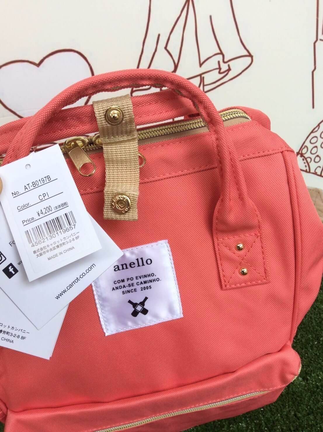 ANELLO POLYESTER CANVAS RUCKSACK รุ่นมินิ แบรนด์ดังสุดฮิตที่กำลังดังในประเทศญี่ปุ่น กระเป๋าเป้สไตล์คาวาอิ รูปทรงแปลกใหม่มีสไตล์เป็นของตัวเอง วัสดุผ้าแคนวาส ปากกระเป๋ากว้างมีโครง ง่ายสำหรับเวลาใส่สัมภาระ ภายในมีช่องเล็กและช่องใหญ่ใช้งานง่าย เปิดปิดด้วยซิปค