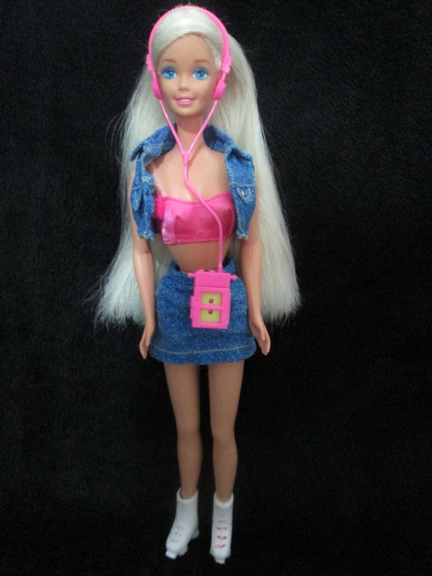 Barbie_Skating along the Music ตุ๊กตาบาร์บี้แท้มือสองสภาพดี