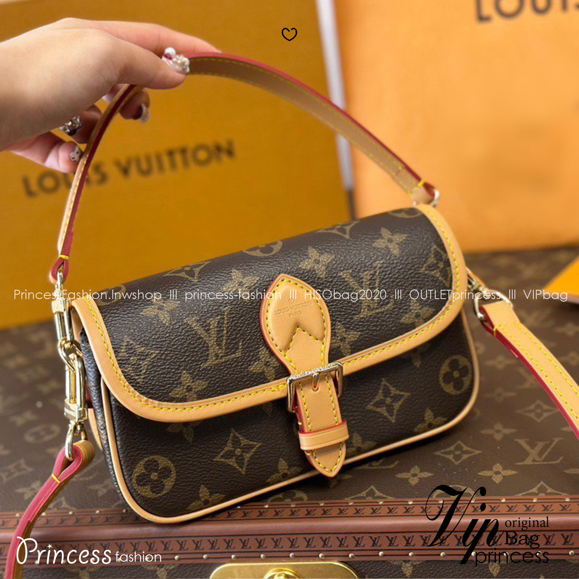LV Nano Diane Bag กระเป๋ามัลติฟังก์ชั่นรุ่นยอดนิยม มาในไซส์เล็กมินิน่ารักคุณหนูลัคชูมากค่ะ ดีไซน์น่ารักน่าใช้มากๆ มีสายมาให้ถึง 2 แบบ ปรับเปลี่ยนใช้ตามลุคแต่ละวันได้เลย