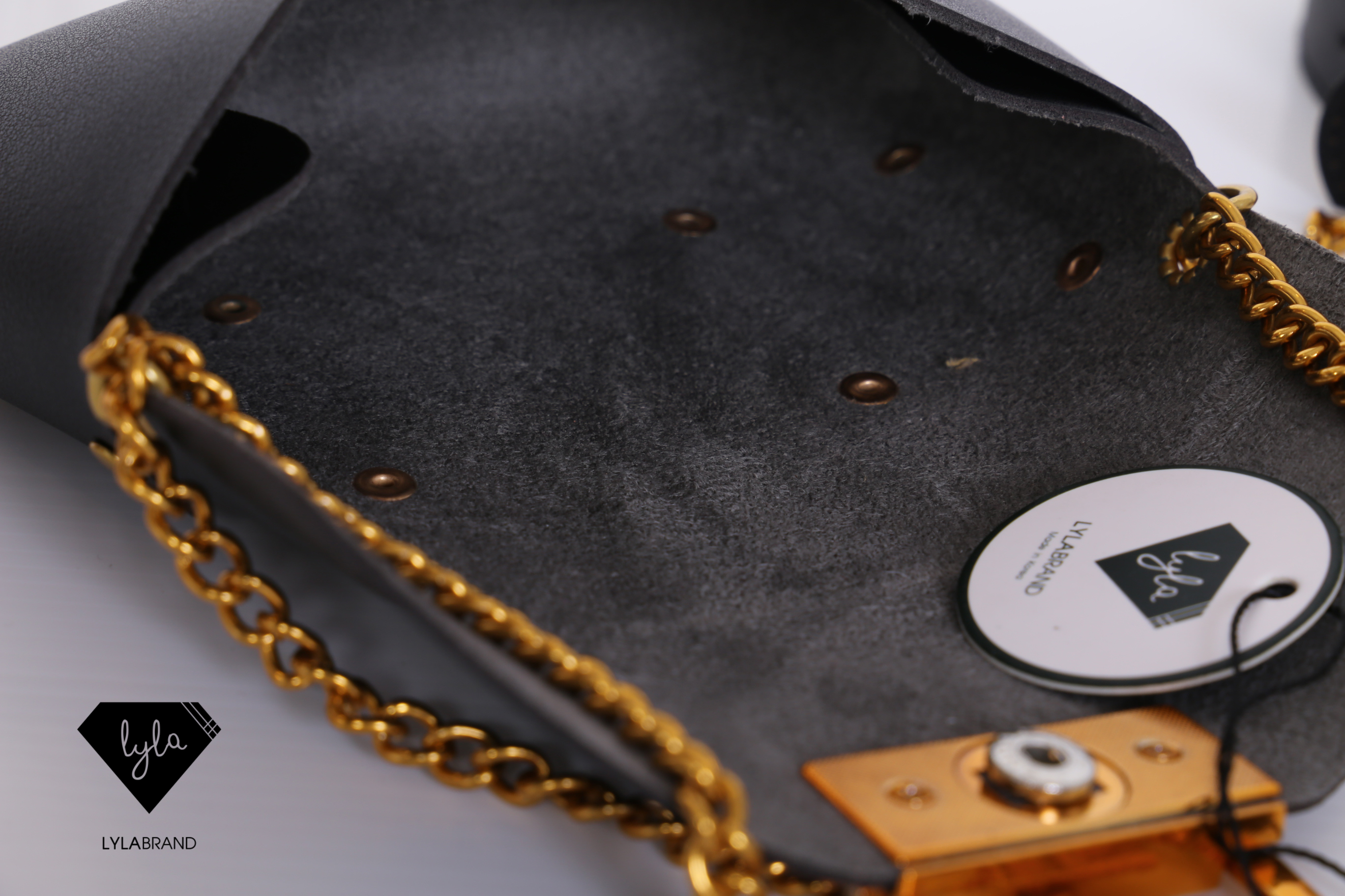 LYLABRAND🔔 Belt สุดฮอต ที่ใช้ง่าย เข้าได้กับทุกชุด แต่งตัวธรรมดา เพิ่มใบนี้เข้าไปทำให้ได้ลุคเก๋สุดๆ ❤️❤️