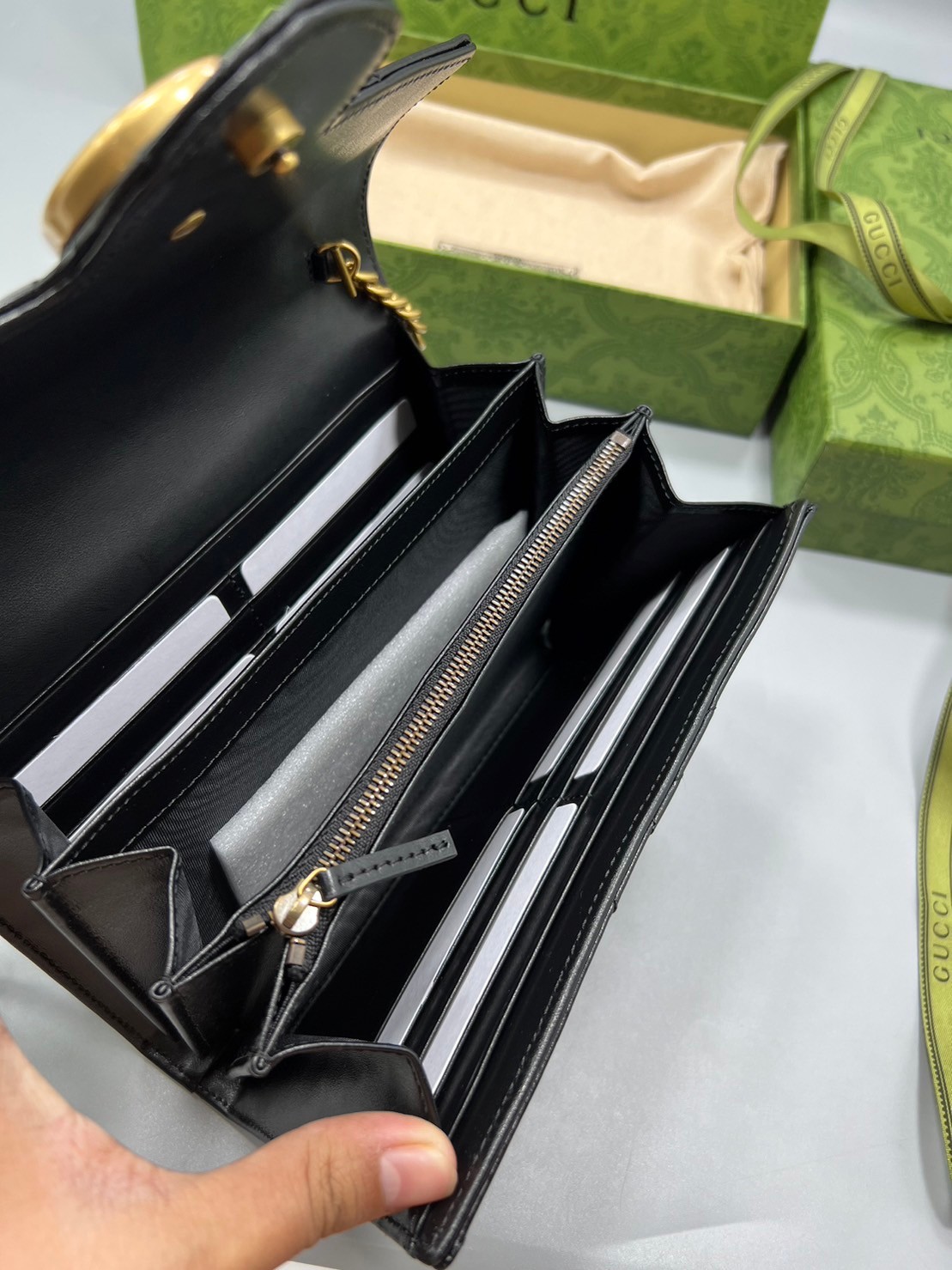 GUCCI GG Marmont Chain Wallet Matelasse Mini Soft Leather / GUCCI WOC เกรดออรินอล งานหนังสวยมากค่ะ ละมุนที่สุด ใส่บัตร ใส่แบงค์ได้ รับรองว่าจะเป็นกระเป๋าที่จะหยิบใช้งานได้บ่อยๆ รับประกันความสวยปังค่าาา