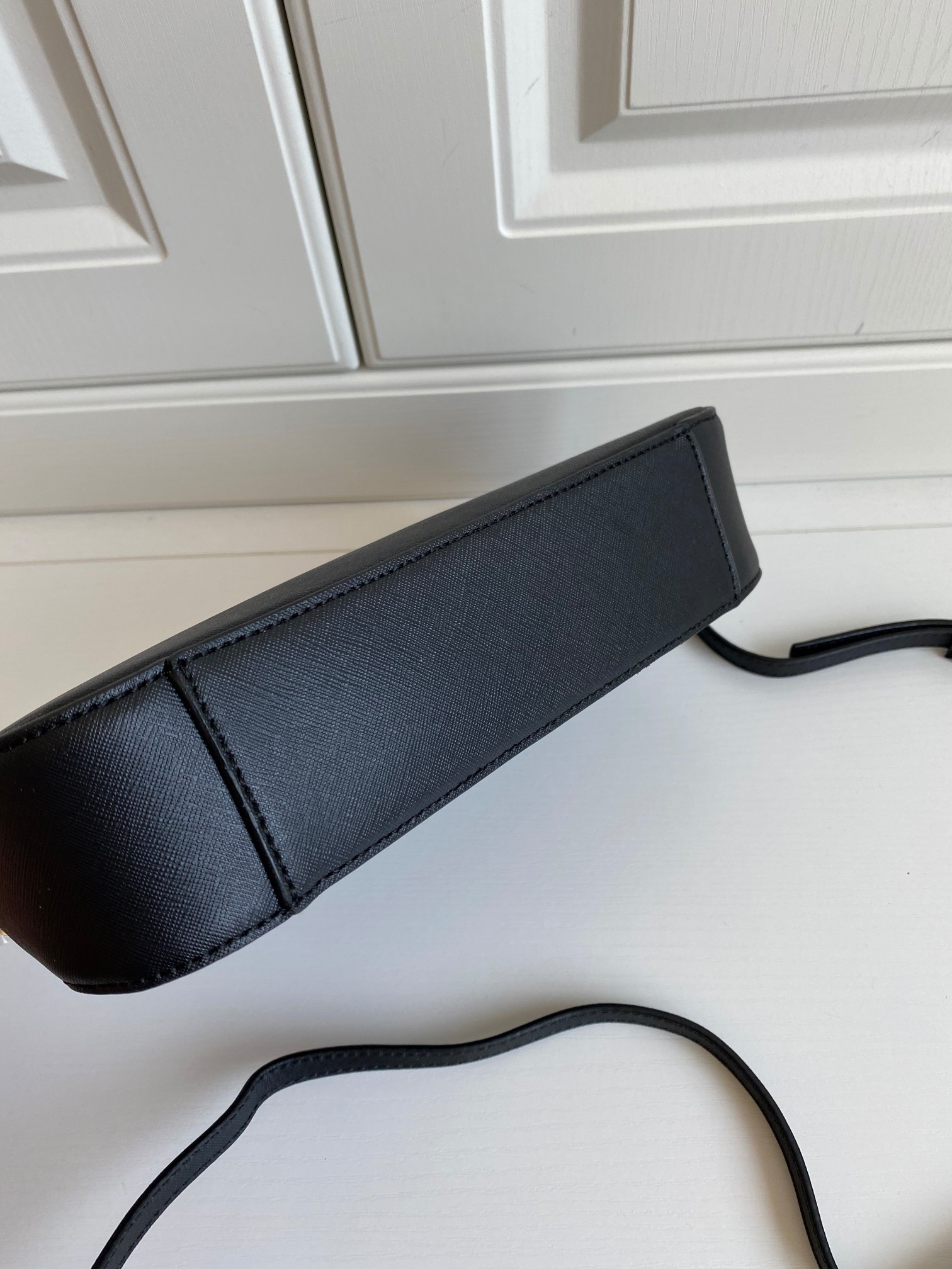 MICHEAL KORS SAFFIANO CROSSBODY BAG / MK Chain Pouchette Bag พร้อมส่ง 4 สี กระเป๋าสะพายข้าง ทรงสวย วัสดุหนัง SAFFIANO คุณภาพดี สวยอยู่ทรงแข็ง