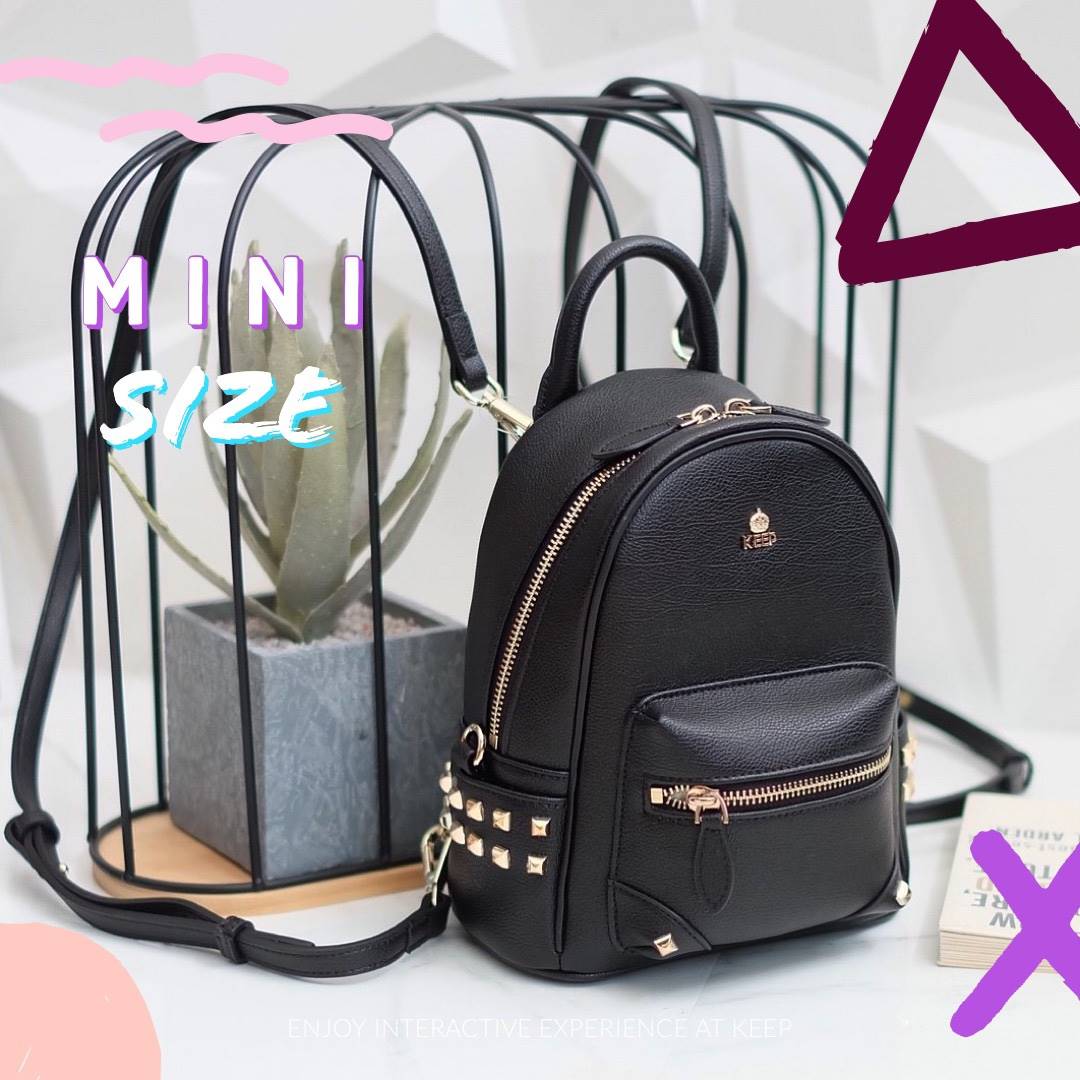 รุ่นใหม่ล่าสุด งานสวยมากๆ การันตีเลย จาก แบรนด์ KEEP รุ่น Duo Sister backpack 🎒 >กระเป๋า หนังวัวแท้ฟอกนาโนเนื้อดี นิ่มมาก ลายหนังชัด ทนทานคะ >น้ำหนักเบา ดีไซด์ ทันสมัย เข้าได้กับทุกชุด >ภายในตัวกระเป๋ามีช่องเก็บของจุกจิก 2 ด้าน กว้าง บุด้