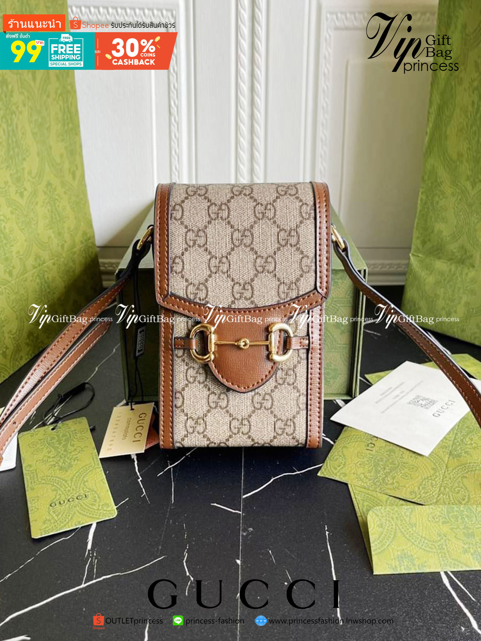 หนังแท้ GUCCI Horsebit phone bag กระเป๋าสะพาย กระเป๋าใส่โทรศัพท์สุดคลาสสิก หนังวัวแท้สีน้ำตาล อะไหล่สวย ดีไซต์สัญลักษณ์วงแหวนตามแบบฉบับ GUCCI มาพร้อมกล่องแบรนด์และสายสะพายยาวที่สามารถปรับระดับได้ พร้อมส่งให้สะพาย สวยๆ กันแล้ววันนี้ ใบนี้ must have..ค่ะ.!!