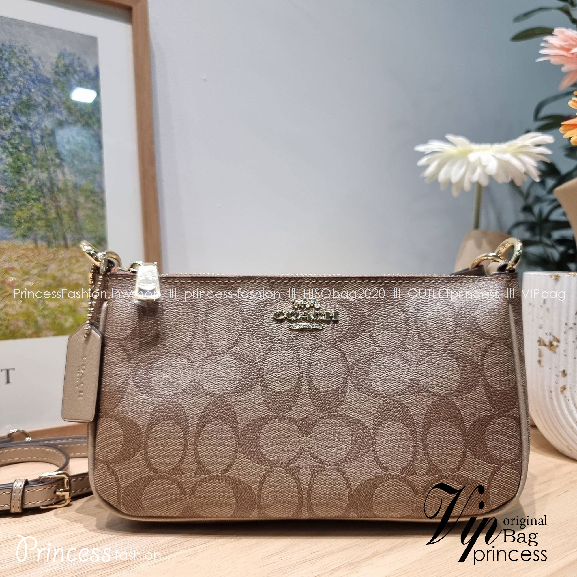 COACH TOP HANDLE POUCH F58321 พร้อมส่ง 9 สี กระเป๋าทรงพอช ยอดฮิต ยกขึ้นแท่น ด้วยดีไซน์ที่ออกมาให้ใช้งานได้ง่าย ขนาดกำลังเหมาะ