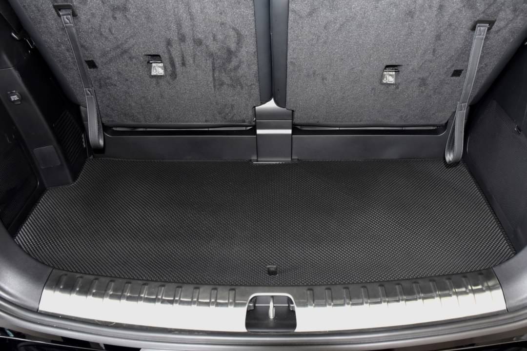 ยางปูพื้นรถยนต์ ZEEKR 009 2024 พรมรถ ซีเคอาร์ ลายวาฟเฟิล สีดำ เข้ารูป ในรถ เต็มคัน