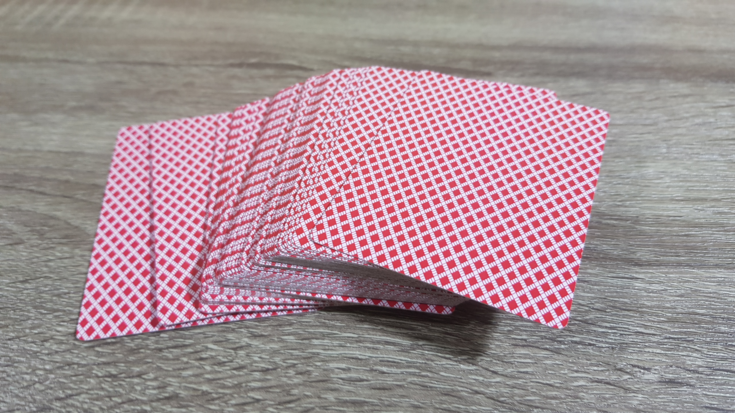 ไพ่โป๊กเกอร์กระดาษแบบอ่อน