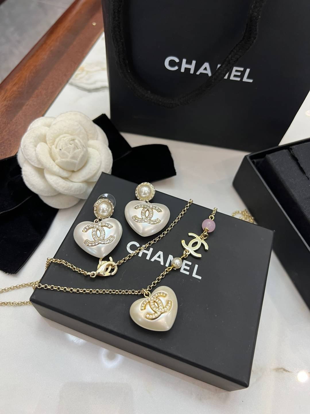 ซื้อ1ได้ถึง2ชิ้น ในเซ็ตเดียว CHANEL JEWELRY SET / Chanel earrings / Chanel necklace ชุดเครื่องประดับครบชุด สุดอลังการ