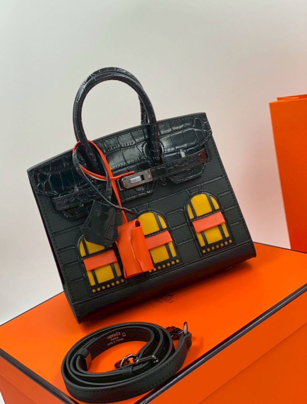ORI หนังแท้ | Hermes Birkin Bag Faubourg 20cm รุ่นลิมิเต็ด กระเป๋าสะพายที่สุดแห่งหรูหราลัคชู นิยามของความสง่างามเหนือกาลเวลา แบรนด์เนมในฝัน งดงามดั่งเจ้าหญิง แบรนด์ที่บ่งบอกถึงฐานะและรสนิยมของคุณ