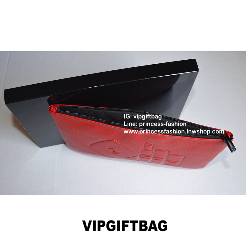 Vip Gift Premium Gift พรีเมี่ยมกิ๊ฟ แท้💯 ::: กระเป๋า Chanel Make up Pouch with original box สวยหรูมากค่ารุ่นนี้ หนัง PU นุ่ม มาพร้อมกล่องเลยค่า