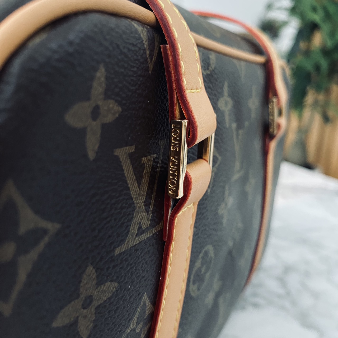 LV Cite Monogram Canvas Handbags หลงรักน้องเข้าแล้วค่า กับกระเป๋าสะพายวินเทจรุ่นยอดนิยม ทรงสะดวกใช้ ดีไซน์สุดคลาสสิค ใช้ได้ทุกวัน ใบจริงสวยน่าใช้มากๆ จัดให้ครบเซ็ท ล็อทนี้ราคาดีมาก สวยเกินราคา ตรงปก พร้อมเสิร์ฟความสวยให้ถึงบ้านไปเลยจ้า