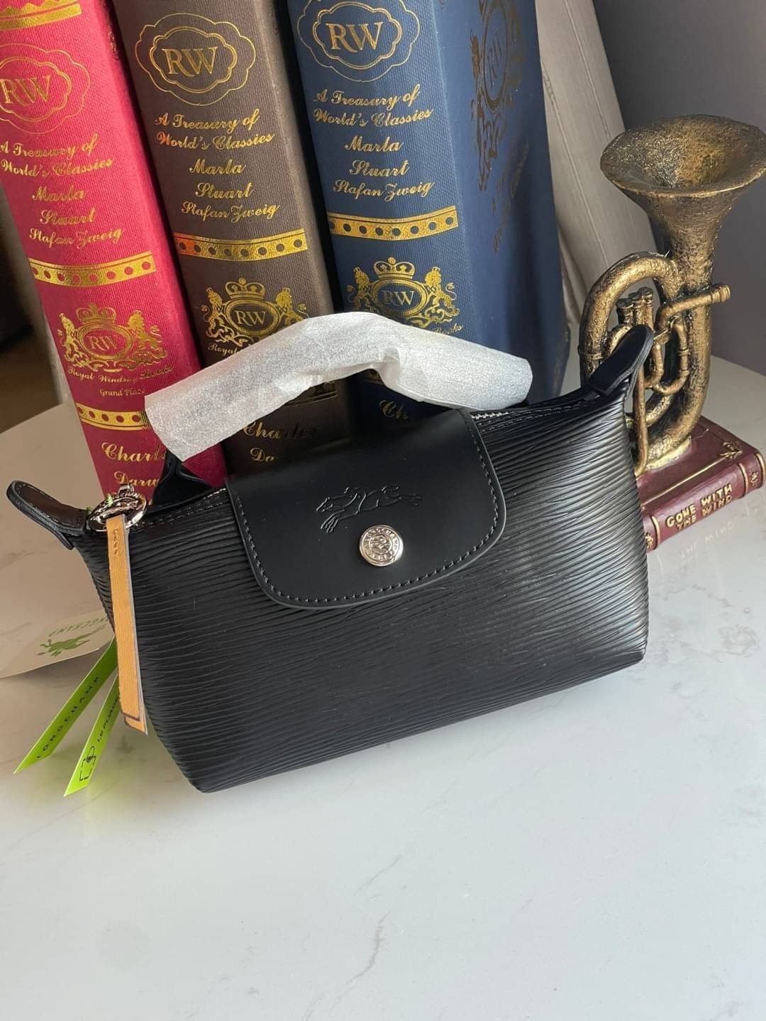 LONGCHAMP LE PLIAGE CITY POUCH WITH HANDLE Taupe - Canvas (ไม่มีสายยาว) กระเป๋าเครื่องสำอางแบบมีซิปพร้อมหูหิ้วใบนี้เหมาะสำหรับการจัดระเบียบกระเป๋าของคุณ