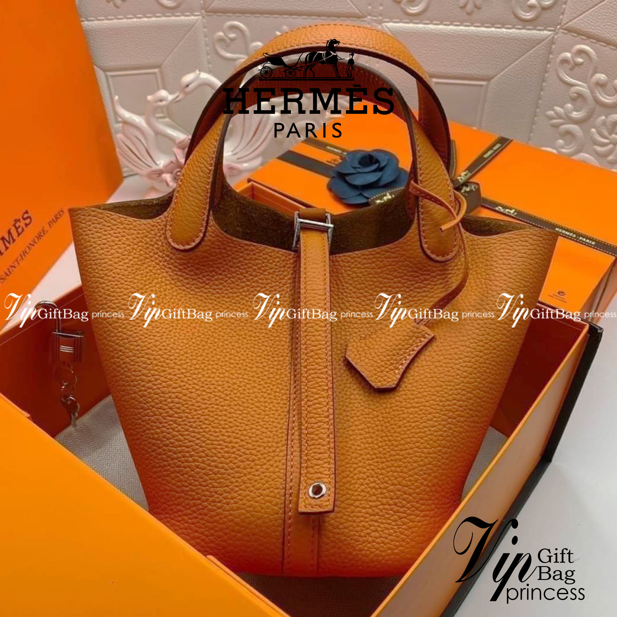 หนังแท้ Hermes Picotin Lock 18 bag กระเป๋าถือแบรนด์หรูระดับโลก งานเกรดออรินอล หนังแท้ทั้งใบ หนังมีลายทอริลลอนคล้ายของจริง มาพร้อมตัวล็อคเคลลี่ Kelly lock รูปทรงเรียบแต่หรู ใช้งานได้ทุกโอกาส ถือง่าย ใช้งานง่าย ภายในโล่งกว้าง ภาพสินค้าถ่ายจากงานขายจริง ใช้ง