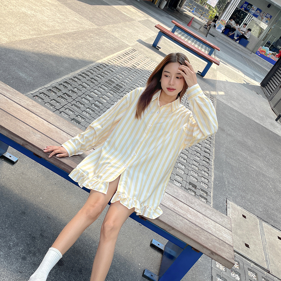 พร้อมส่ง 🥐 Nova mini dress เดรสแขนยาวตัวยาวลายทางสีเหลือง (IN38619)