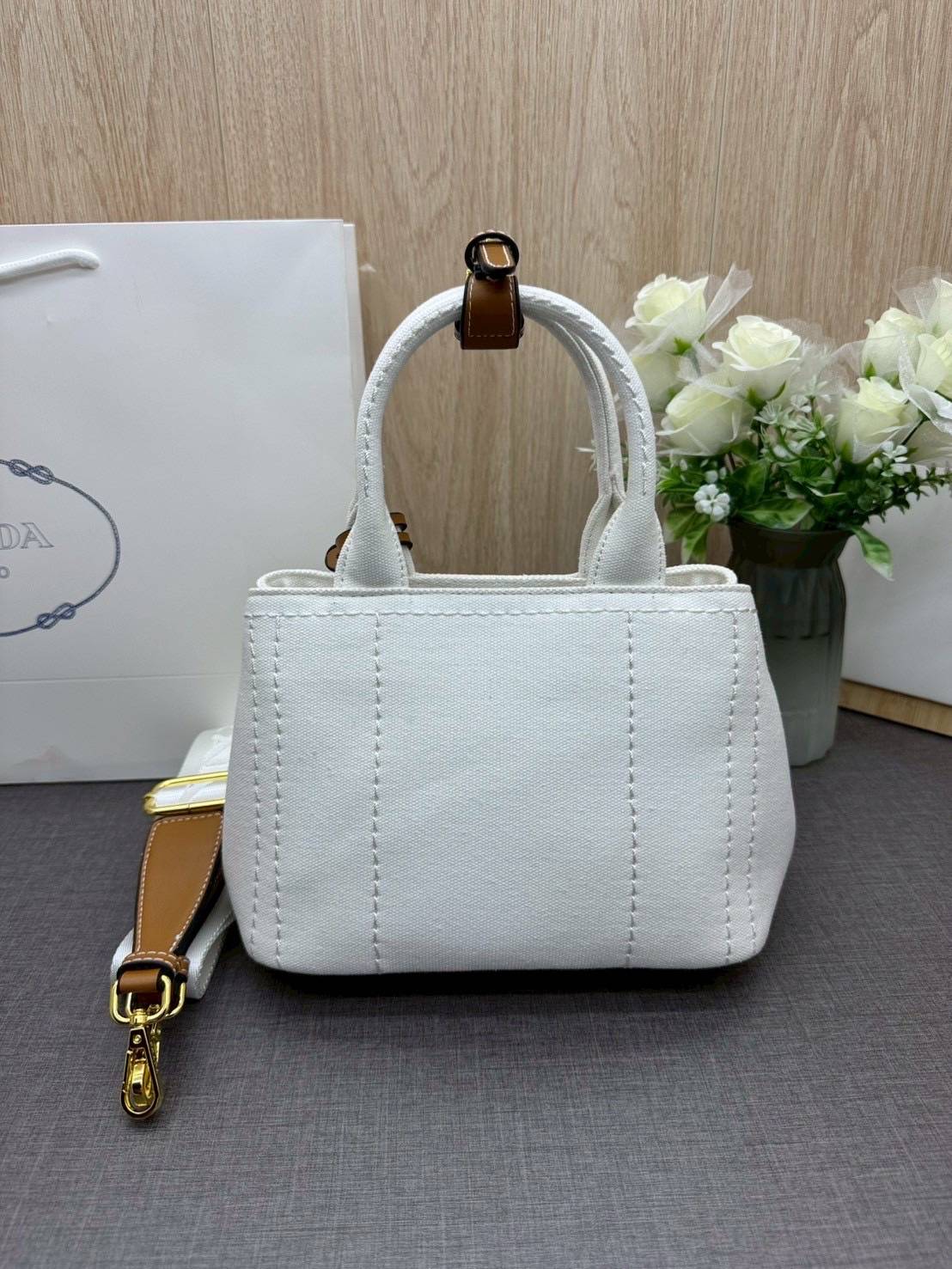 ORI หนังแท้ | Prada Jardinière linen blend mini-bag / Prada Tote Bag กระเป๋าทรงโท้ทใบเล็กน่ารัก ผ้าลินินผสม มาพร้อมดีไซน์ทันสมัย