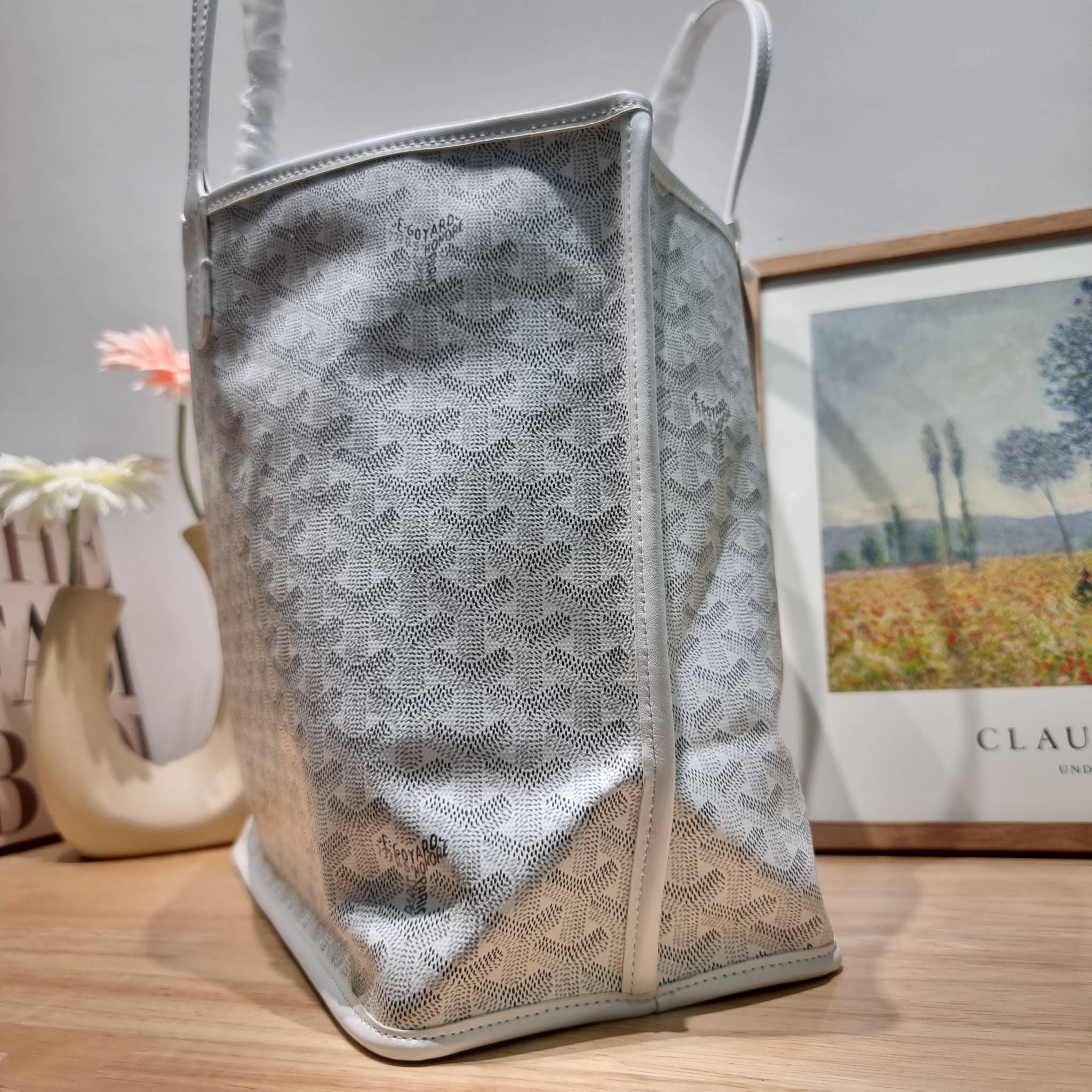 GOYARD ANJOU REVERSIBLE TOTE กระเป๋าสะพายทรงโท้ท ใบใหญ่จุใจ!! กลับด้านใช้ได้ทั้ง 2 ด้าน มาครบสีขายดี เลิศทุกสี รูปทรงคลาสสิค ดีไซน์เป็นเอกลักษณ์