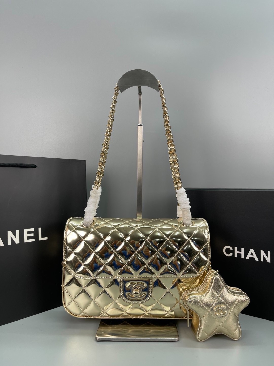Chanel FLAP BAG & STAR COIN PURSE / CHANEL 24C Gold Metallic Mini Flap Bag กระเป๋าสะพายสีทองเงางามสุดหรู ผู้ดีสุด รวยสุดไปเลยค่า เกรดวีไอพี 1:1 เกรดดีสุด ผ่านทุก ตม ใช้งานต่างประเทศได้