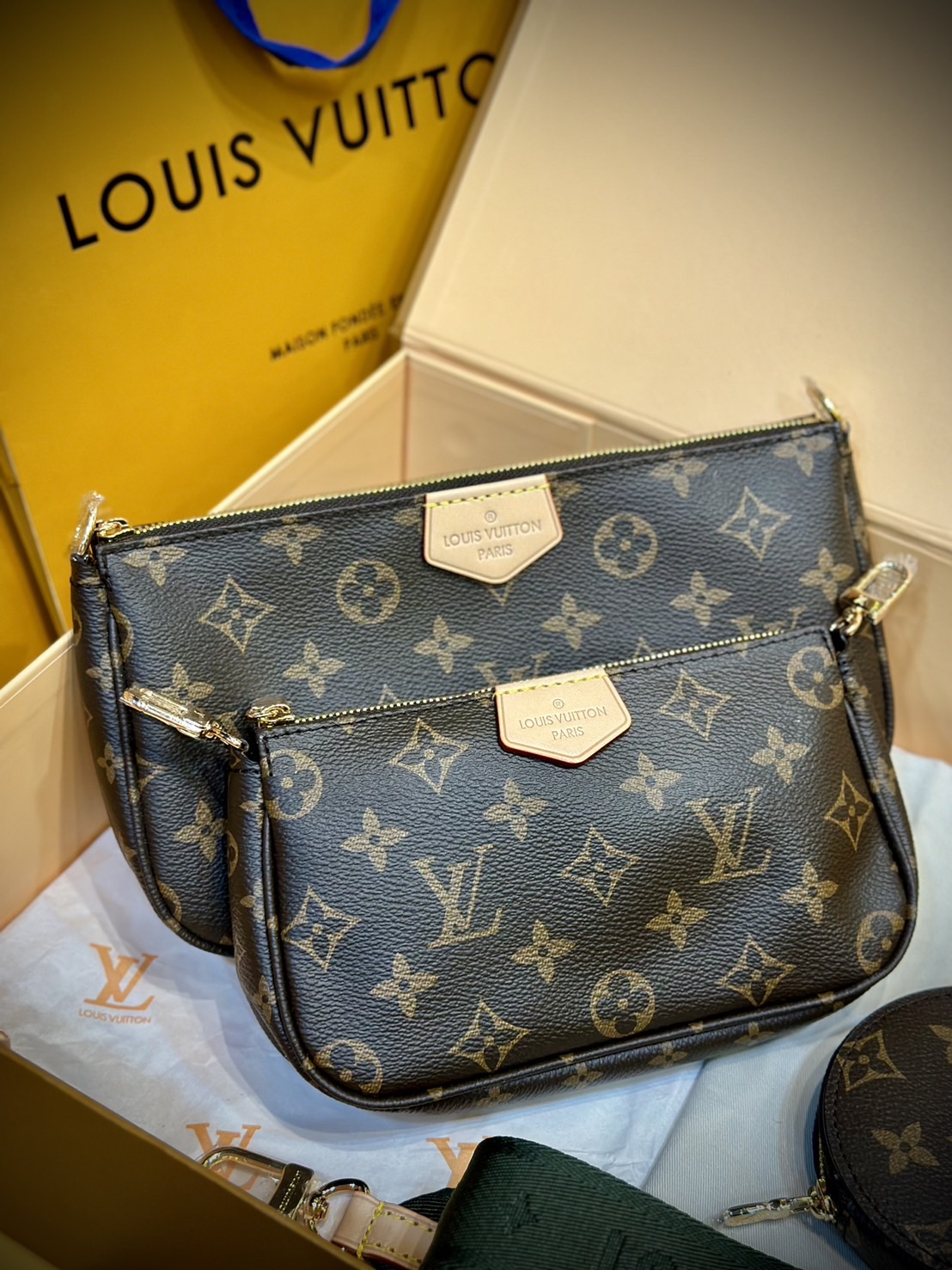 พร้อมส่ง 2 สี LV Multi Pochette Accessoires Monogram / LV Pochette กระเป๋าสะพายมัลติฟังก์ชั่น สุดฮอต ดีไซน์คลาสสิควินเทจ สะพายปรับลุคได้หลายสไตล์ รับรองคุ้มค่าจริงๆจ้า เกรดออริ เทียบแท้ 1:1