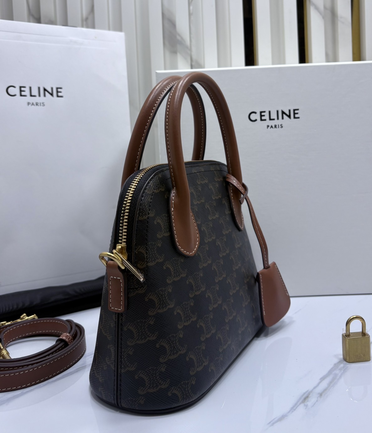 ORI หนังแท้ | CELINE TEEN HONORINE BAG IN Triomphe Canvas and Leather กระเป๋าสะพายทรงอัลม่าโท้ท พร้อมหูจับในตัว สวยเรียบหรู