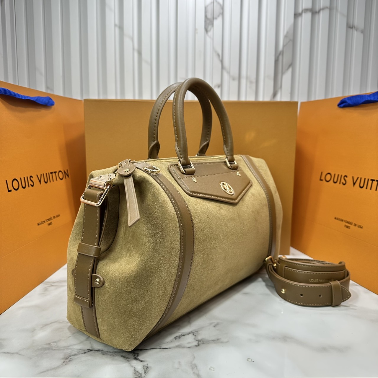 ORI หนังแท้ | LV Biker PM bag กระเป๋าสะพาย ใหม่ล่าสุดเปิดตัวโดดเด่นใน Spring -Summer 2025 ได้แรงบันดาลใจมาจากเสื้อแจ็คเก็ตไบเกอร์สุดไอคอนิก โทนสีคลาสสิกเหนือกาลเวลาไอเท็มหลักเปี่ยมสไตล์ประจำฤดูกาลนี้และในอนาคต