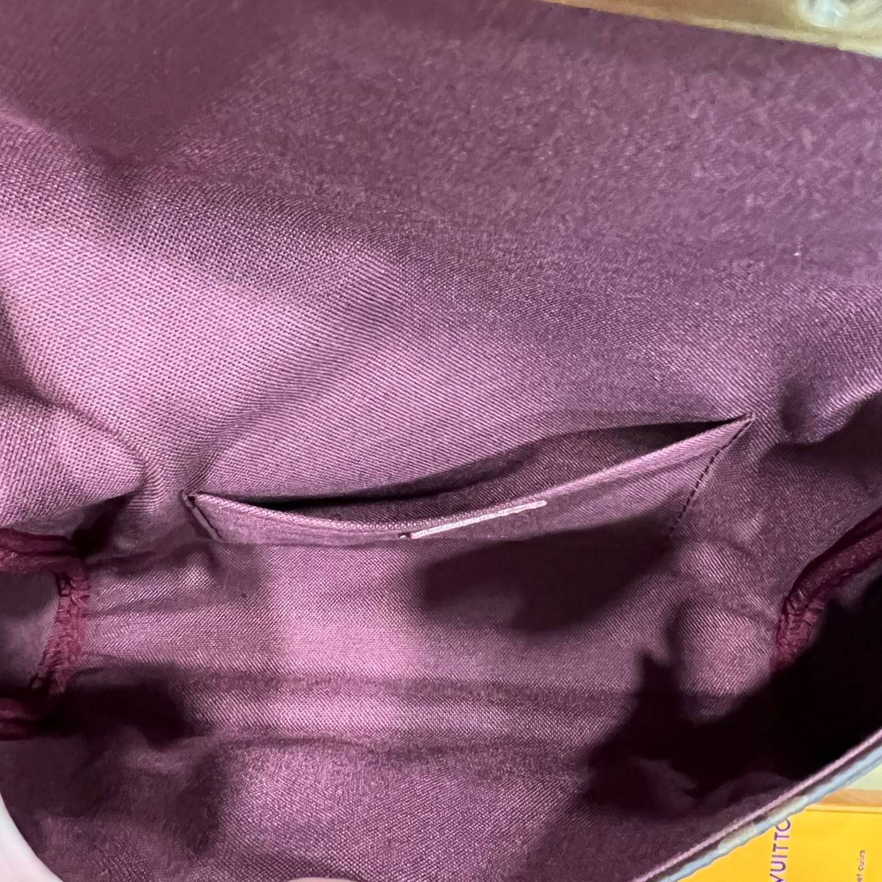 Ori 25cm Louis Vuitton favorite / LV Favorite Monogram Damier Ebene MM เกรดออริจินอล ใช้แทนใบจริงได้ ภาพถ่ายจากงานขายจริง ใช้งานต่างประเทศได้ค่ะ