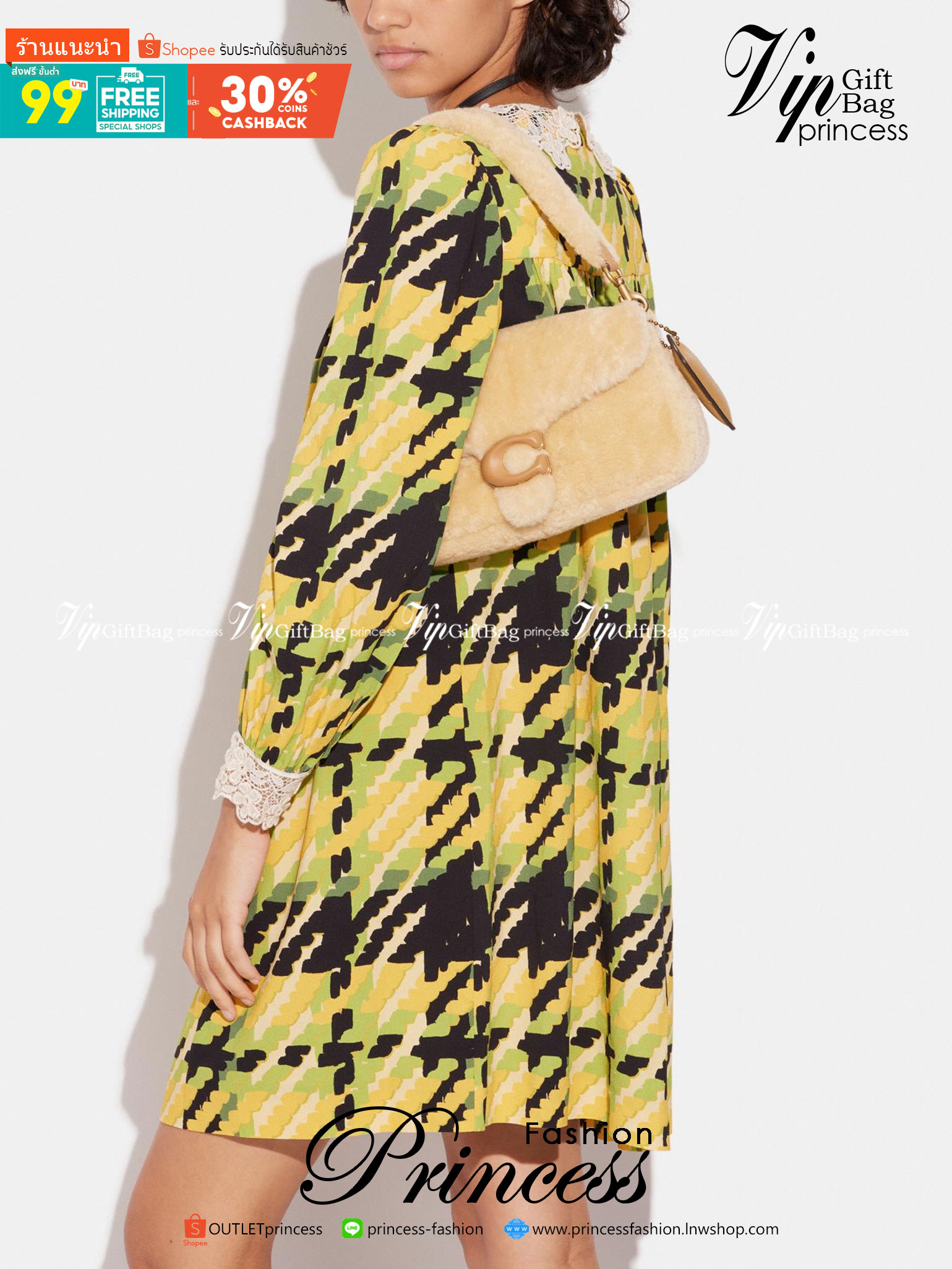 Coach pillow tabby shoulder bag 26 in shearling / COACH LEATHER COVERED C CLOSURE CC445 ใหม่ล่าสุดต้อนรับฤดูหนาว กับคอลเลคชั่นคุณหนู กระเป๋าสะพายไหล่ ดีไซน์วินเทจย้อนยุคตกแต่งขนรอบใบนุ่มฟู สวยลูกคุณมาก!! เปิด-ปิดด้วยกระดุมแม่เหล็ก รับรองแน่นหนา ภายในเป็นช