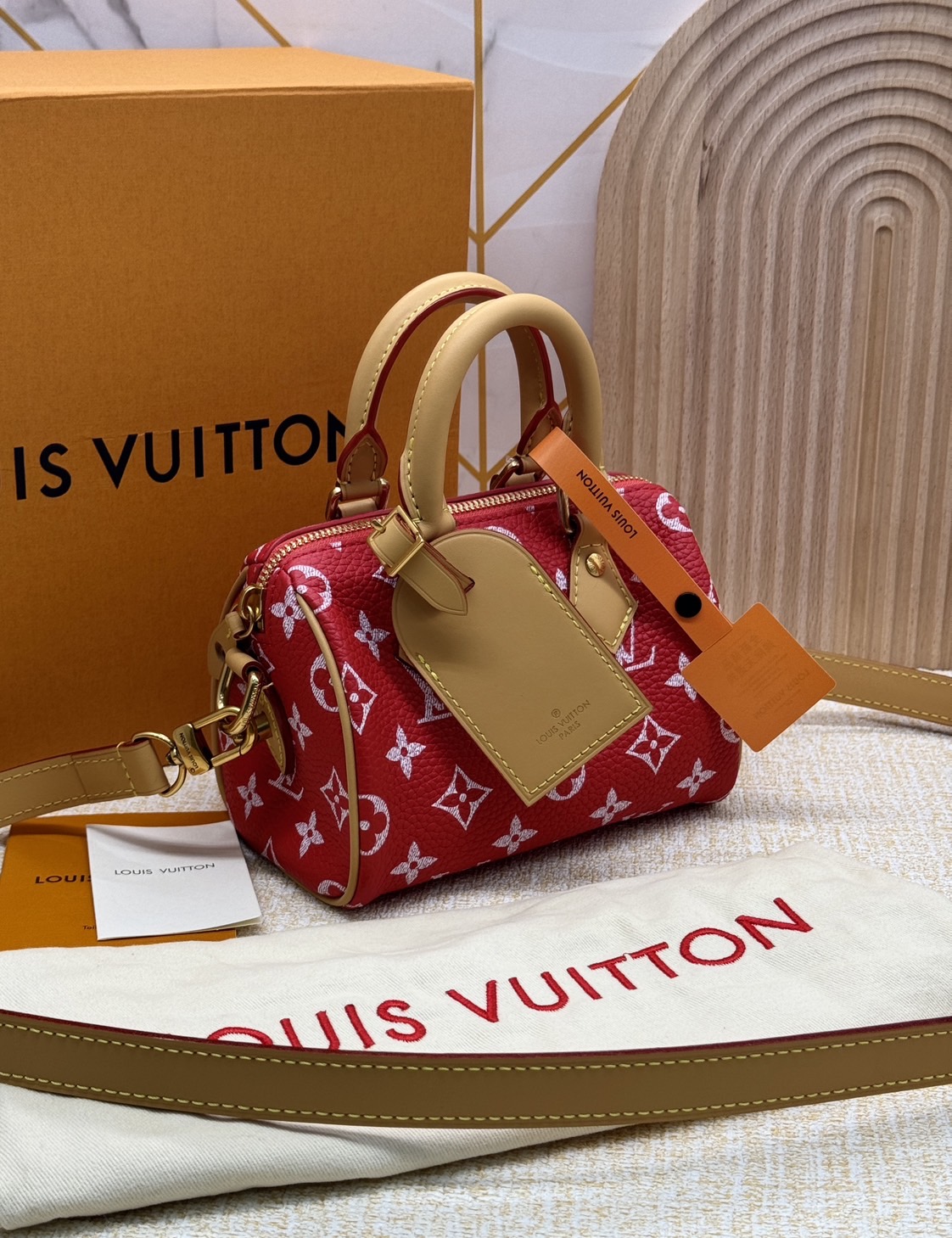 RUNWAY LV Nano Speedy P9 Bandoulière Soft Leather กระเป๋าสะพายสปีดี้รุ่นใหม่ไซส์มินิหรูหรา เกรดท็อปวีไอพี เกรดดีสุด 1:1 หนังแท้สวยงาม เก็บทุกรายละเอียด ใช้สลับแท้ ผ่านทุก ตม. ใช้งานต่างประเทศได้