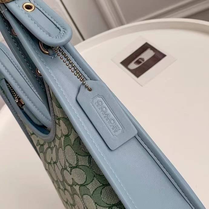 Coach ERGO SHOULDER BAG Glovetanned leather One credit card slot