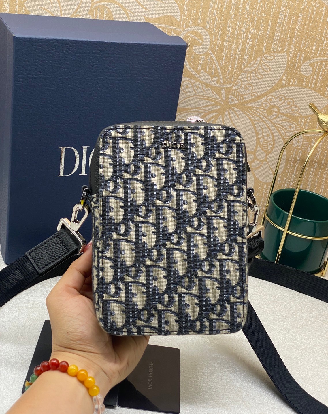 Dior Phone Oblique Bag / Dior World Tour Zip Messenger Pouch Oblique เกรดออริจินอล ได้ใจหนุ่มๆไปเลยใบนี้!! หลงรักตั้งแต่แรกเห็นมีอยู่จริง!!