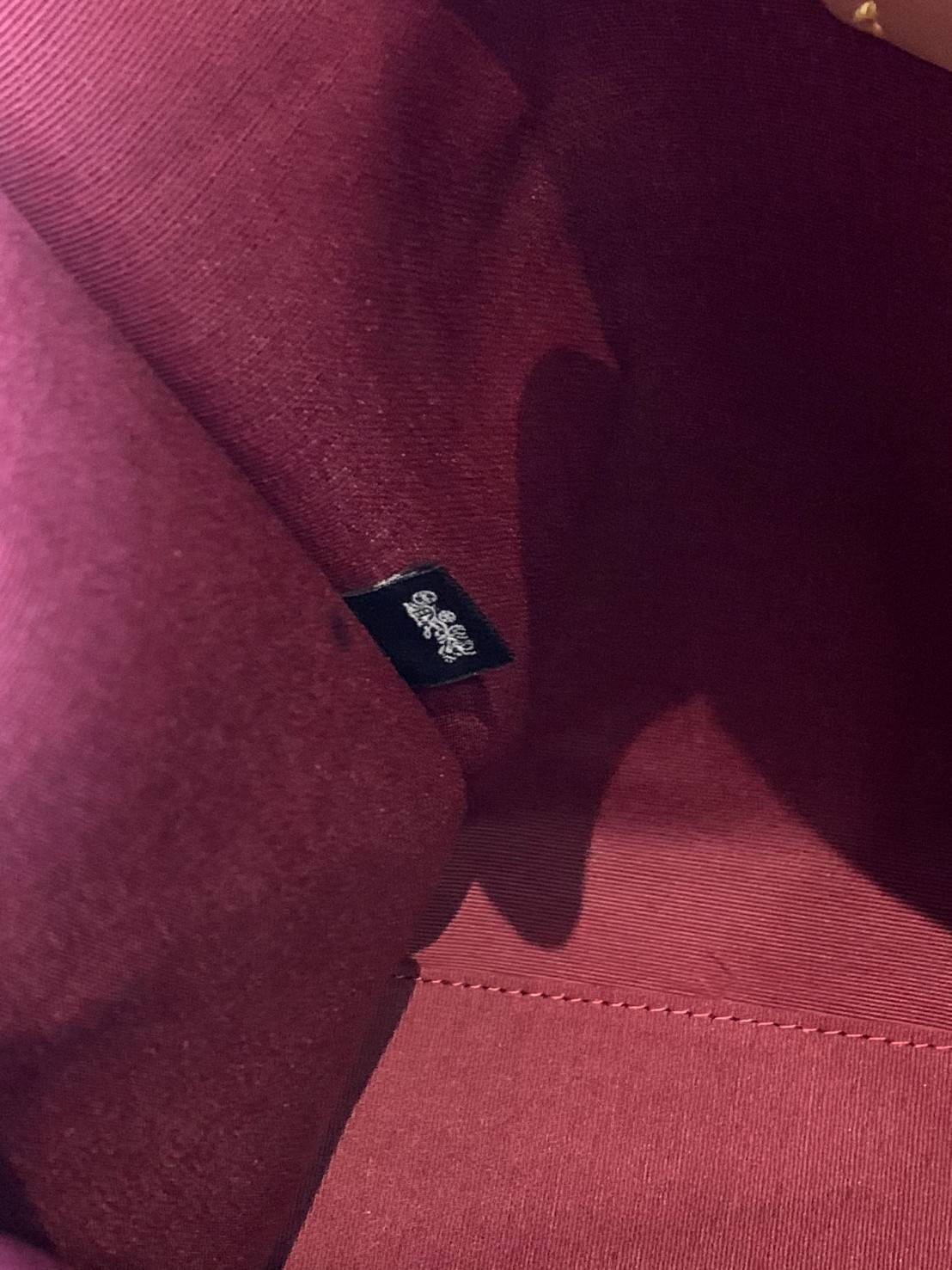 LIMITED EDITION 📣รุ่นใหม่ล่าสุด ยังไม่มีในช๊อปไทยจ้าา❗️ COACH CHAIN CASHIN TOTE ((C6338//C6620)) พร้อมส่ง สินค้าเข้าใหม่ ห้ามพลาดค่าา! กระเป๋าทรงTote สูง สามารถใส่เอกสาร//A4 ได้ วัสดุหนังแท้นิ่ม น้ำหนักเบาค่ะ 🔺จุดเด่นของรุ่นคือสายสะ