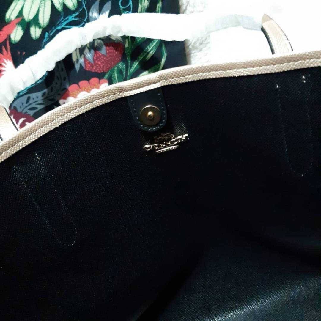 COACH C5696 CITY TOTE IN SIGNATURE CANVAS กระเป๋าถือทรงโท้ทใบใหญ่ ใส่ของได้ของครบครัน รุ่นใหม่ล่าสุด!!