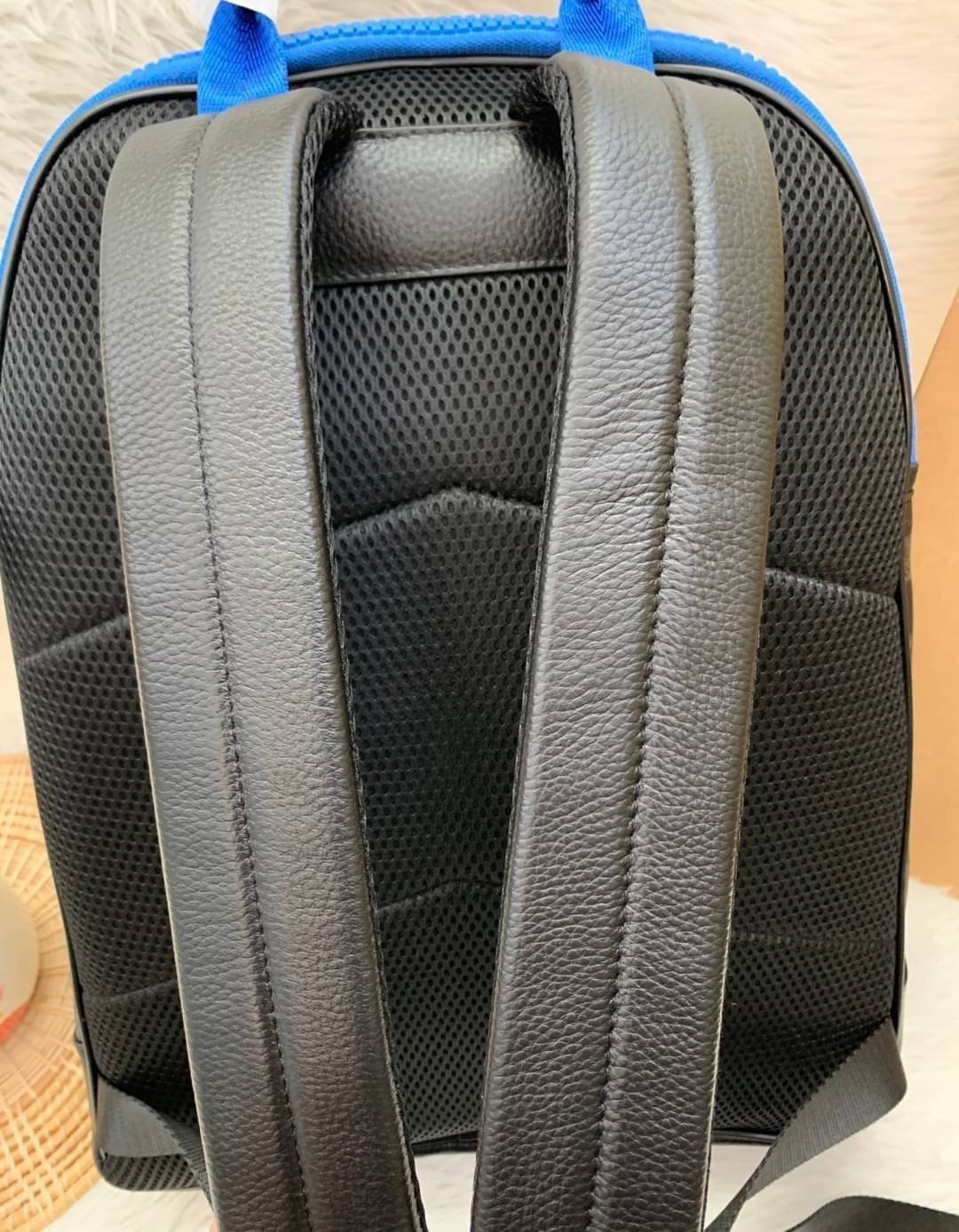 เป้รุ่นใหญ่ คู่ใจไปไหนไปกันค่าาา 🔺ใช้ได้ทั้งชาย//หญิง นะคะรุ่นนี้ Coach C5511 X Peanuts West Backpack In Signature Canvas With Varsity Patches 📌พร้อมส่ง! กระเป๋าสะพายหลังแบบมีหูหิ้ว หนังแท้อย่างดี หนังนิ่มมือดีมากค่ะ! 🌈จุดเด่นตรงด้