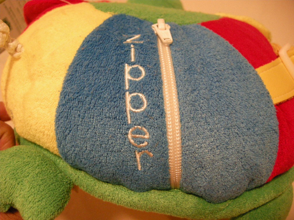 Eden "Snap, Tie, Zipper, Buckle and Button" Turtle ของเล่นเสริมพัฒนาการสำหรับเด็กมือสอง