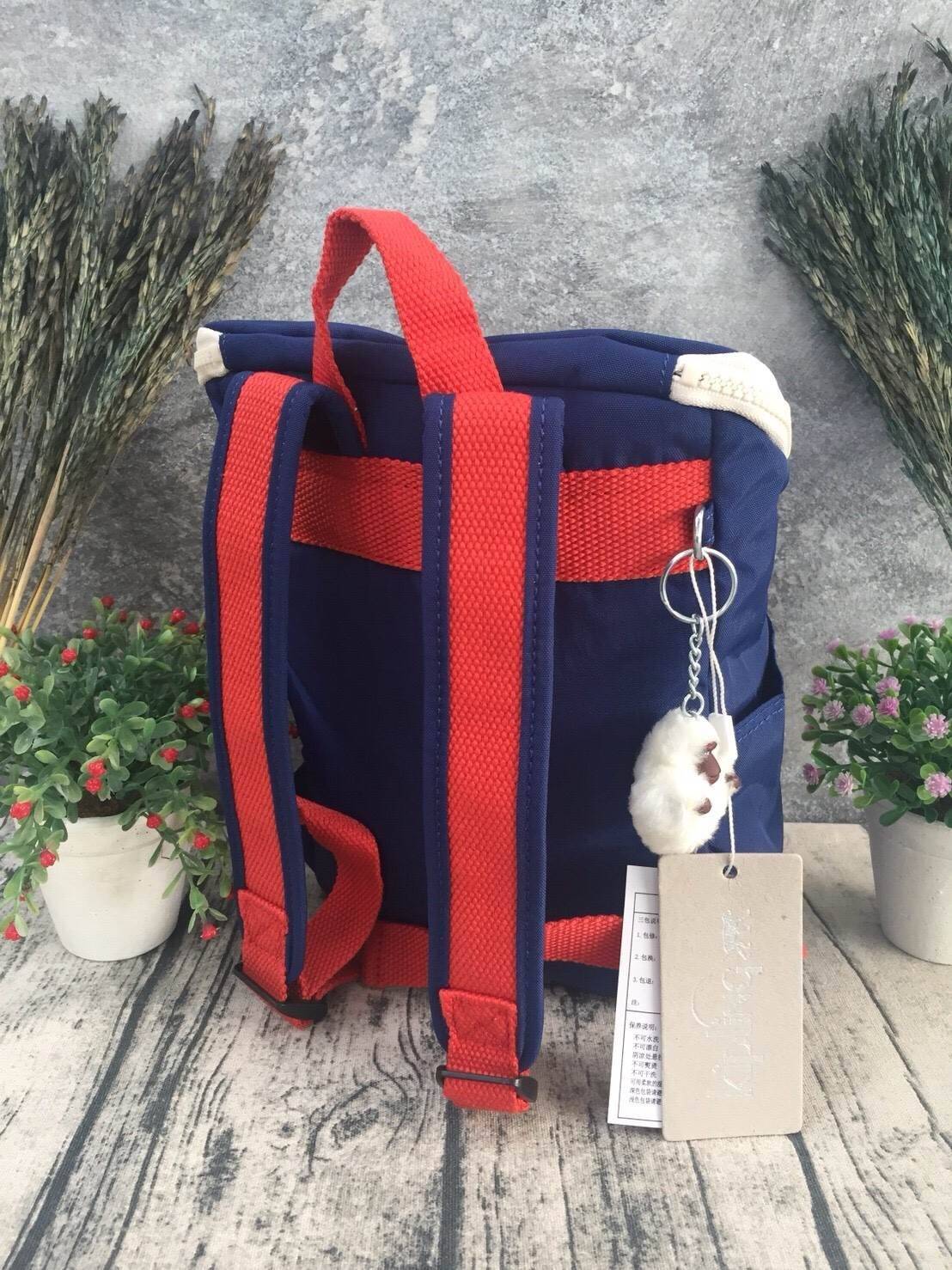 กระเป๋าเป้ Blakeney ไซส์ S จาก KIPLING ที่ออกแบบมาสำหรับผู้หญิง มาพร้อมดีไซน์เบาะรองรับหลัง ซึ่งเหมาะสำหรับ active lifestyle สามารถเก็บของได้อย่างจุใจแต่มีน้ำหนักเบา รวมถึงมีคุณสมบัติกันน้ำช่วยป้องกันให้ของในกระเป๋าปลอดภัยไร้กังวล