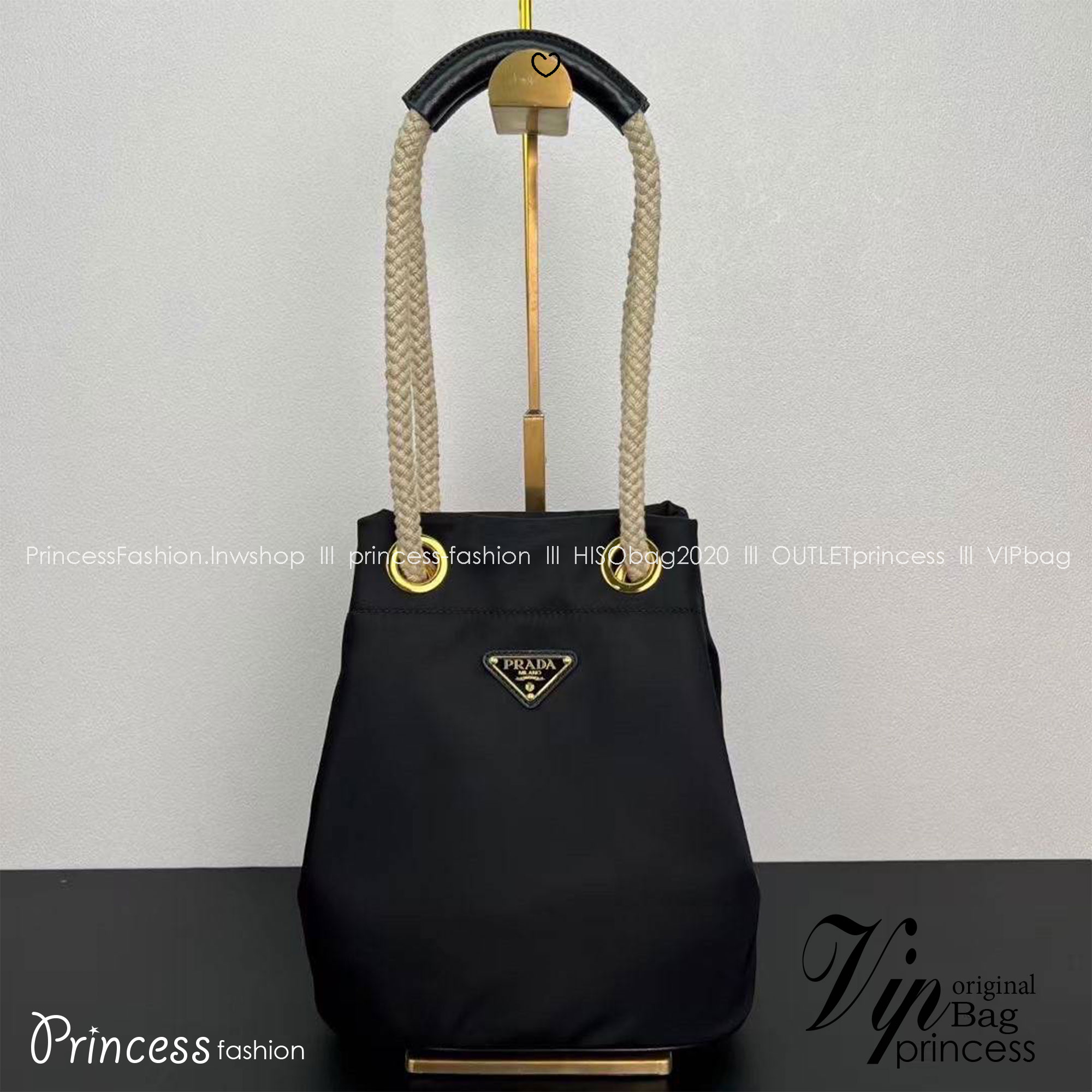 Prada Mariner Re-Nylon small bucket bag กระเป๋าทรงบคเก็ตผ้าไนลอน รุ่นใหม่ โดดเด่นด้วยสายสะพายเป็นเชือก แรงบันดาลใจจากสไตล์การเดินเรืออันเหนือกาลเวลา