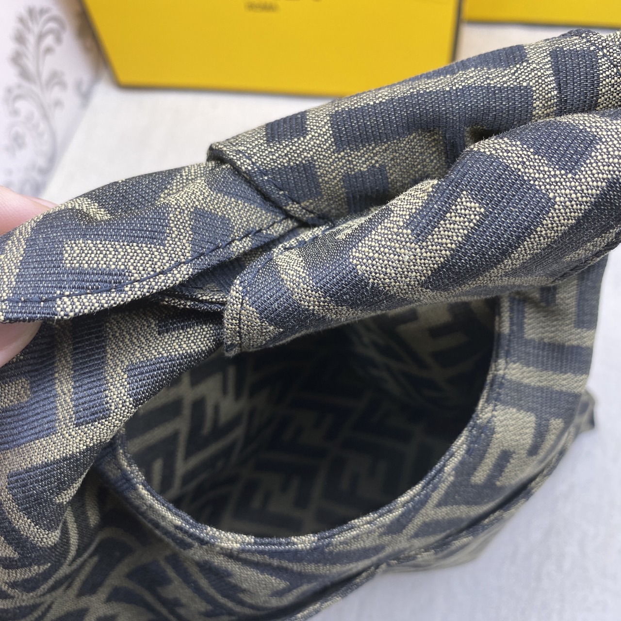 FENDI Shopper Brown FF jacquard bag กระเป๋าทรงช็อปเปอร์ลายโมโนแกรม 🧡 เกรดออริจินอล 1:1 สลับแท้ ใช้งานต่างประเทศได้