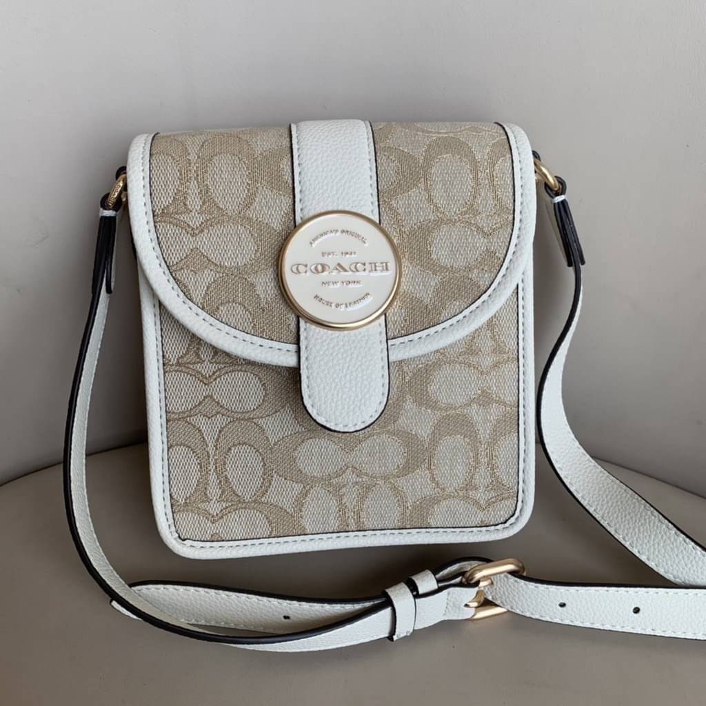 COACH North/South Lonnie Crossbody In Signature Jacquard C8321 ภาพสินค้าถ่ายจากงานขายจริง ใช้งานต่างประเทศได้