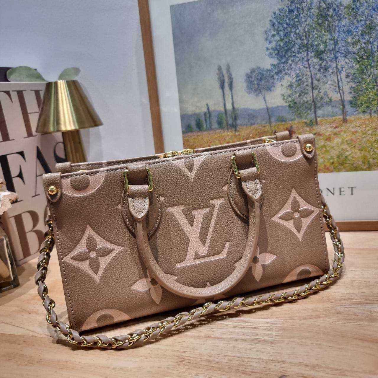 LV OnTheGo East West Monogram Bag / LV Tote Bag กระเป๋าทรงโท้ทที่ใครเห็นต้องเป็นคลั่งรัก ยอดฮิต คลาสสิค ผู้ดี หรูหราได้ทุกลุค ทุกสไตล์ เกรดวีไอพี ไฮเอน 1:1