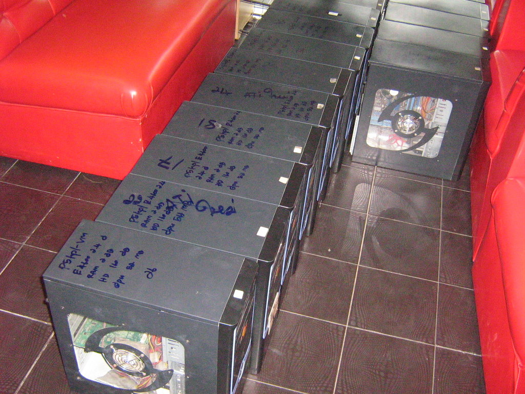 เครื่องคอมพิวเตอร์มือสอง