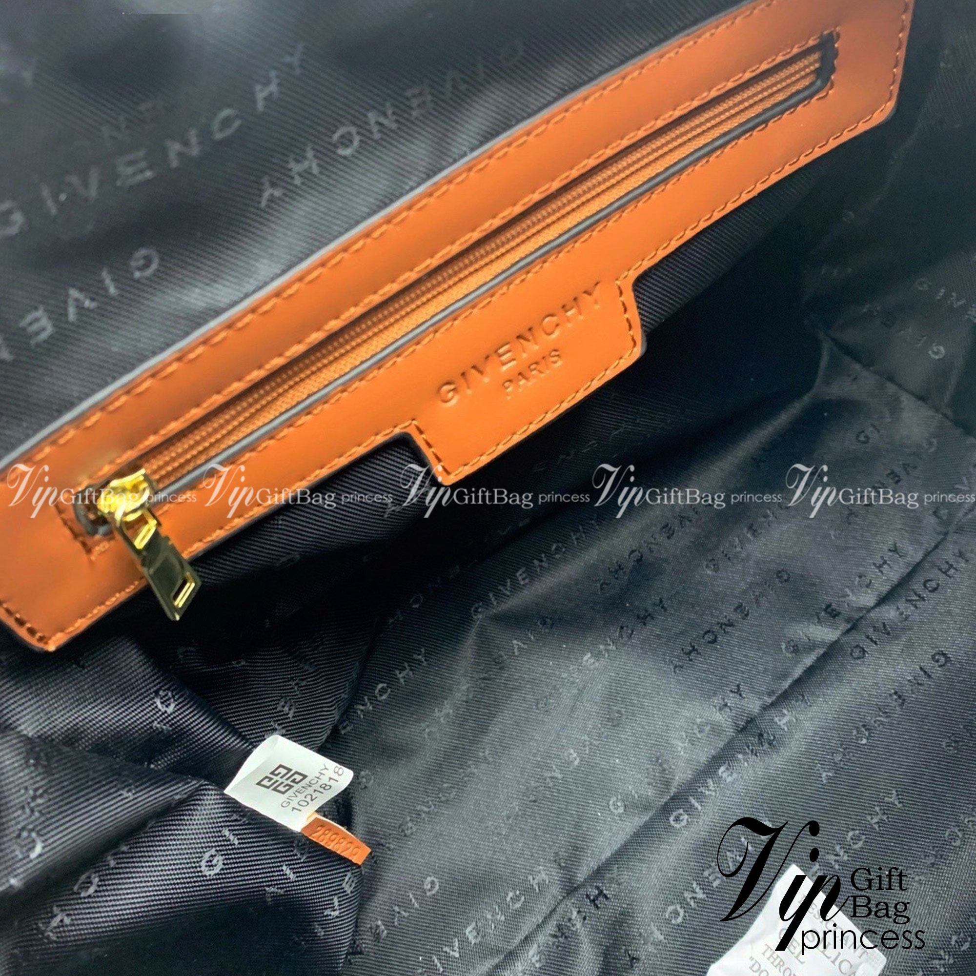 GIVENCHY Antigona Chain Small leather tote bag 10" กระเป๋าสะพายทรงหมอน งานซิปบน หนังเรียบ อะไหล่ทอง กระเป๋าสุดคลาสสิก ใบเดียวก็เอาอยู่ Day to Night Bag เข้าได้กับลุค Smart Casual